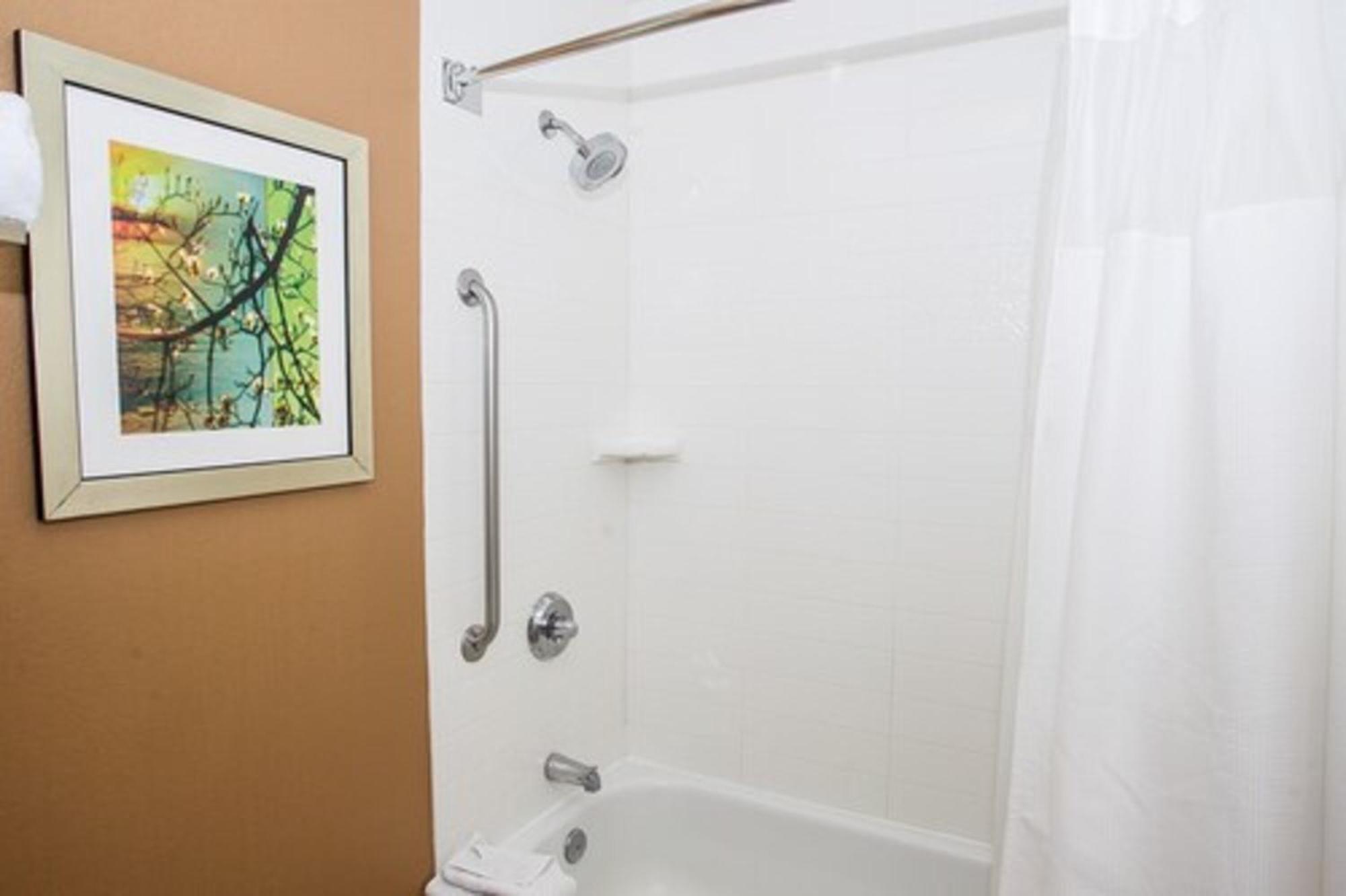 Fairfield Inn & Suites By Marriott Boston Milford Bagian luar foto