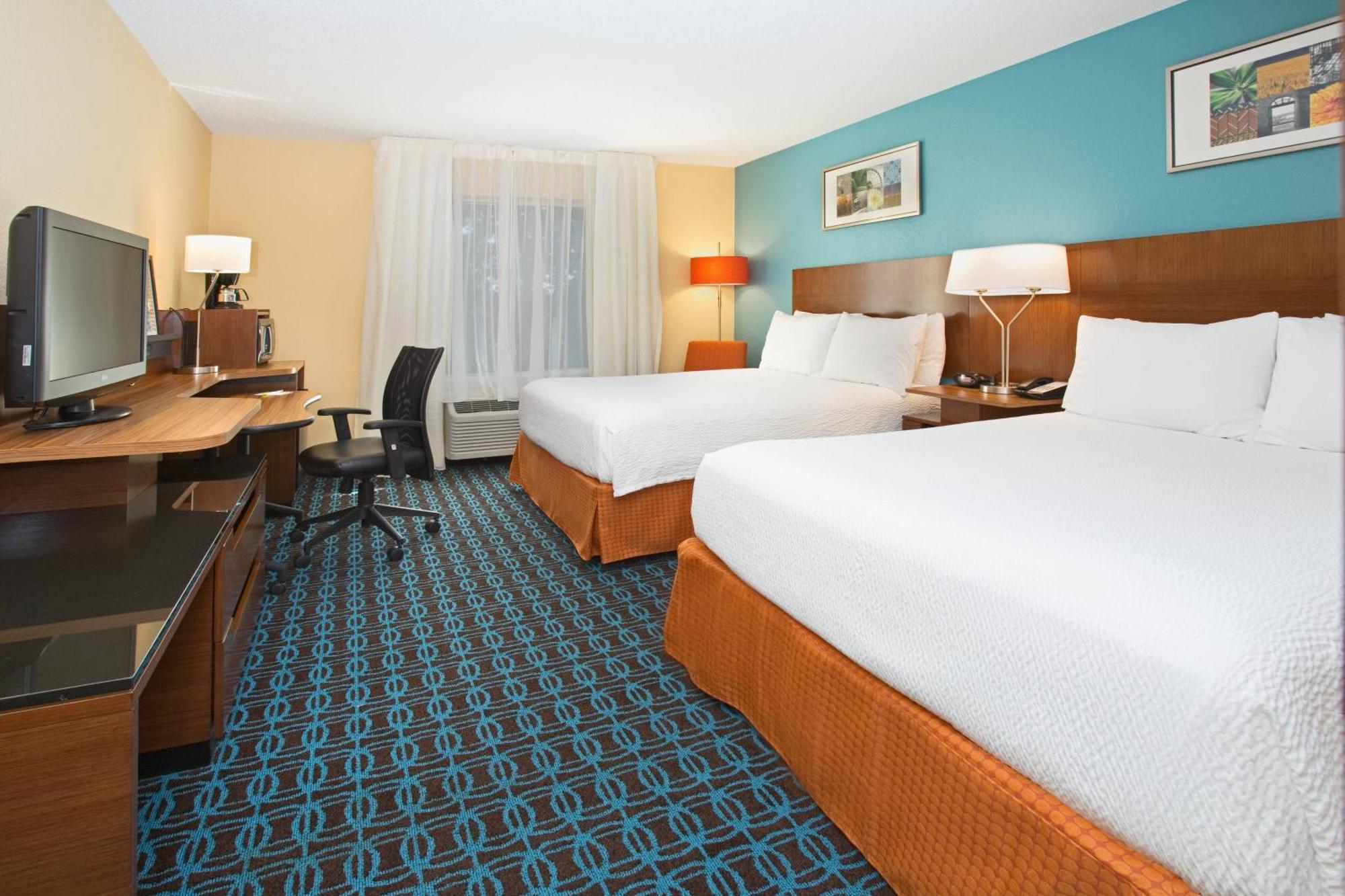 Fairfield Inn & Suites By Marriott Boston Milford Bagian luar foto